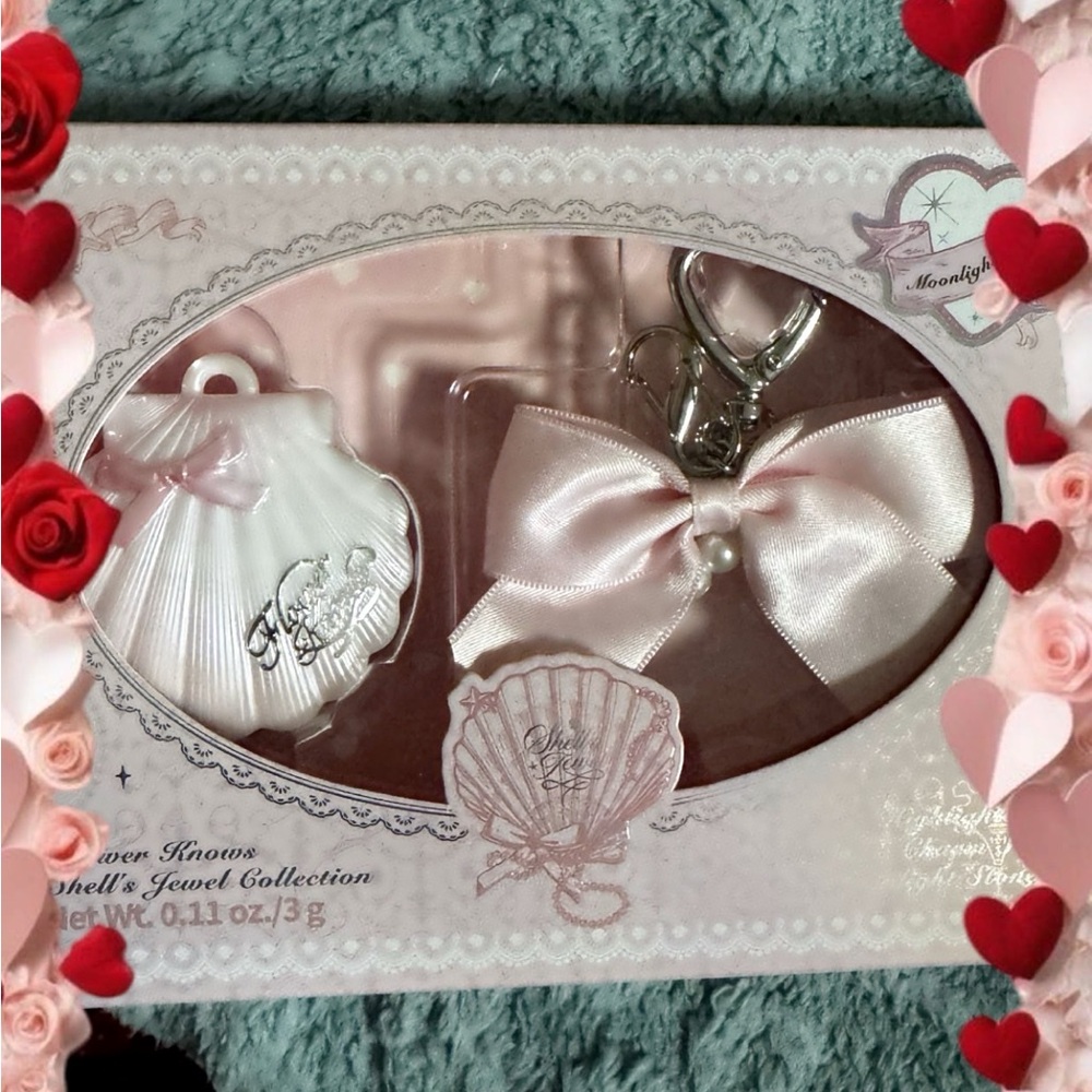 Moonlight Shell Keychain Set with Pink Bow